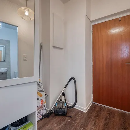 Le Charreton 1 I Ile Verte / Chu De Apartment Grenoble