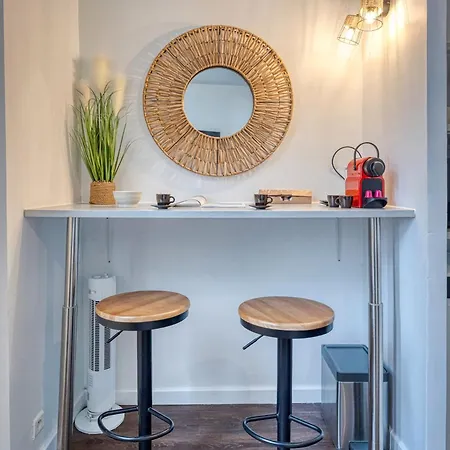 Le Charreton 1 I Ile Verte / Chu De Grenoble